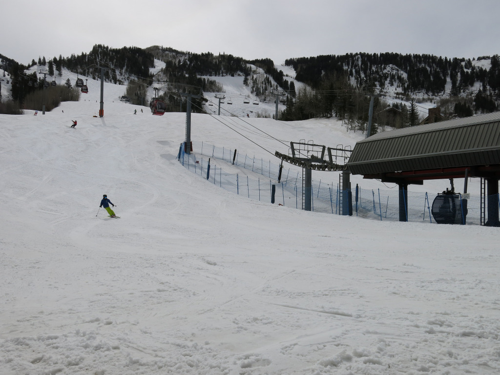 Gondola base (Little Nell) at Aspen Mountain, March 2016