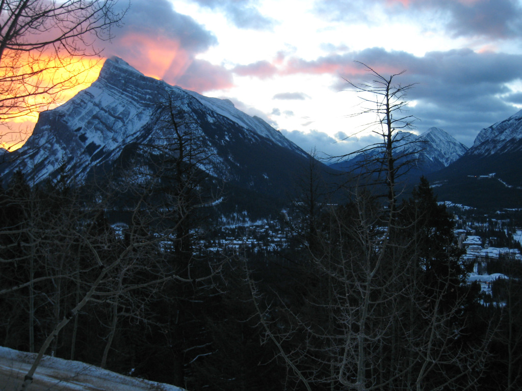 9AM Sunrise at 51-degrees North, December 2007