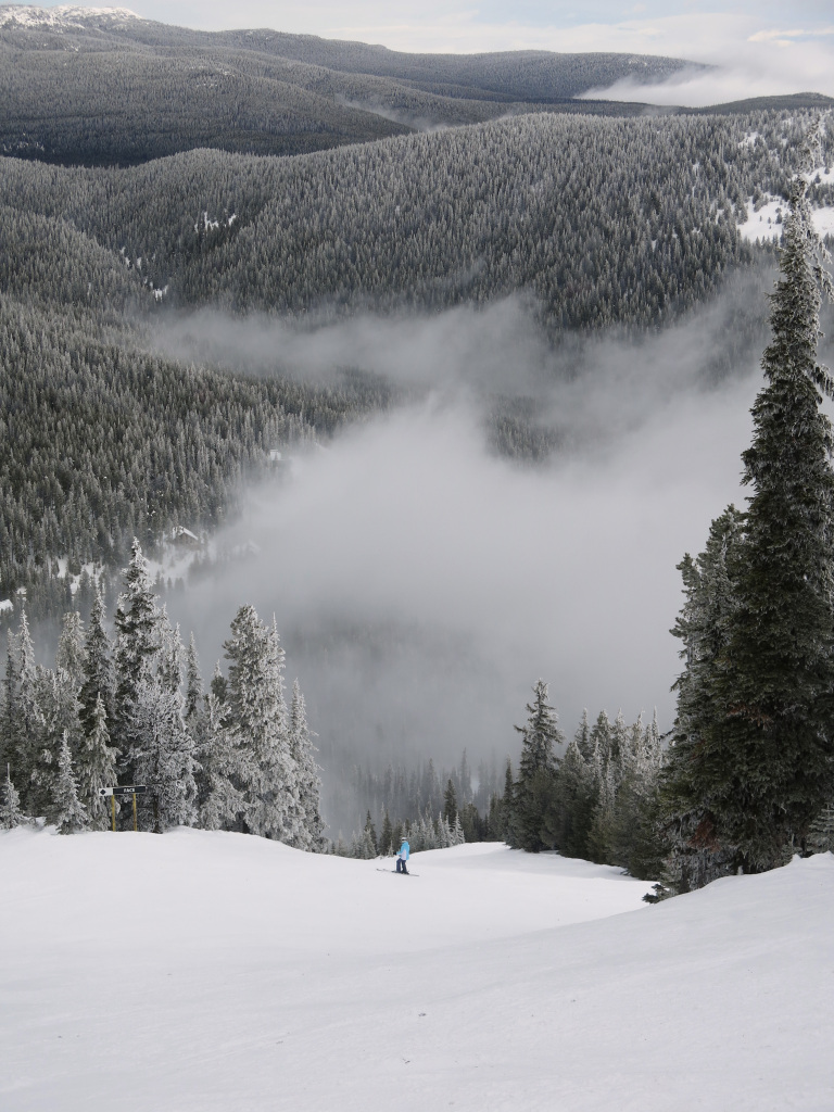 Steeper groomer 97c at Apex Mountain, February 2017
