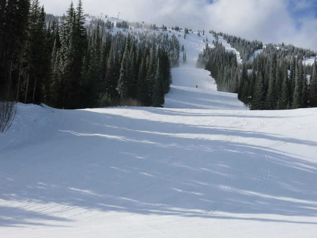 Rolling groomers at Apex Mountain, February 2017