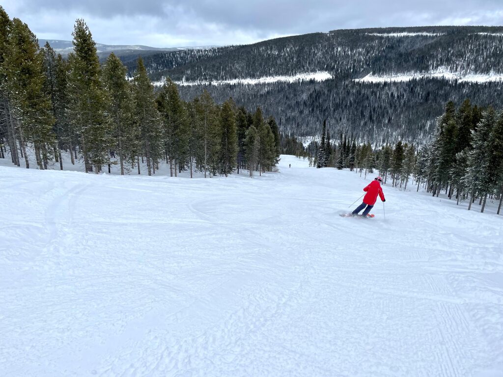 Long winding blue runs at Lost Trail Powder Mountain - January 2022