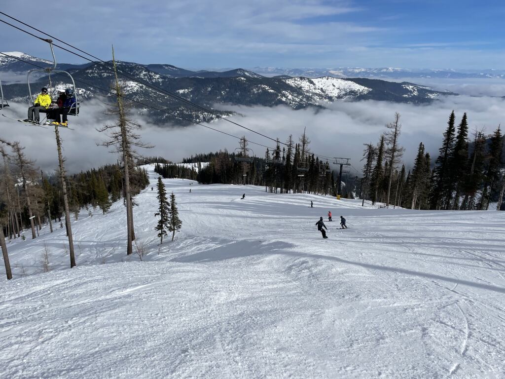 "Silver Ridge" at 49° North, January 2022