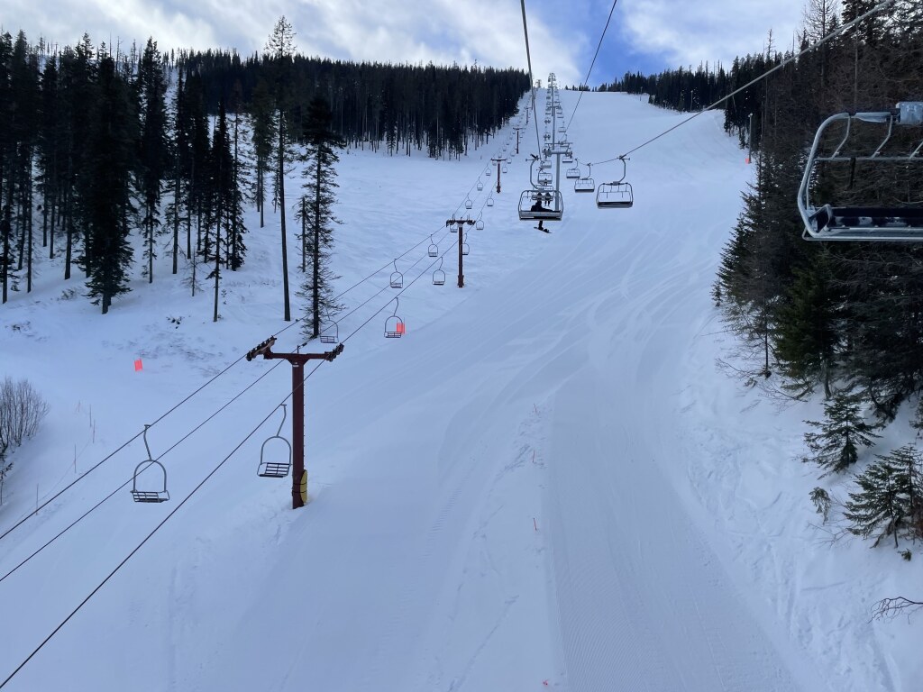 "Northern Spirit Express" at 49° North runs parallel to the old Bonanza lift, January 2022 