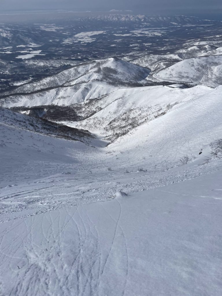 One of the 2 bowls on the west face of Mt. Annupuri Niseko, February 2025