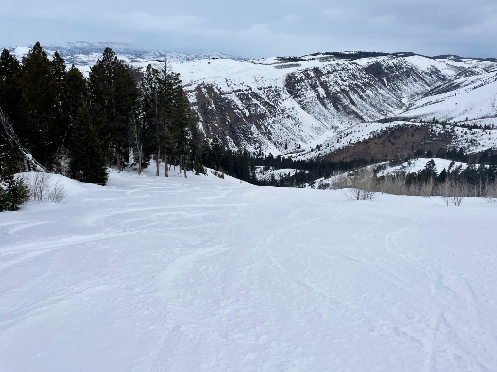Pine creek groomer with some fresh snow, March 2025