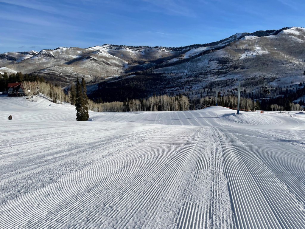 Green run "Little Dollie" at the top of the Moonbeam lift at Solitude, March 2026